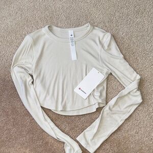NWT lululemon hold tight cropped long sleeve